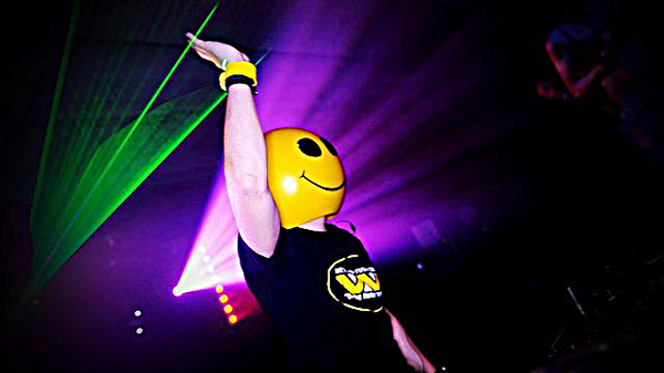 Mike Candys feat. Maury - Miracles